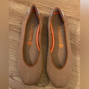 Rothy’s round toe orange houndstooth flat